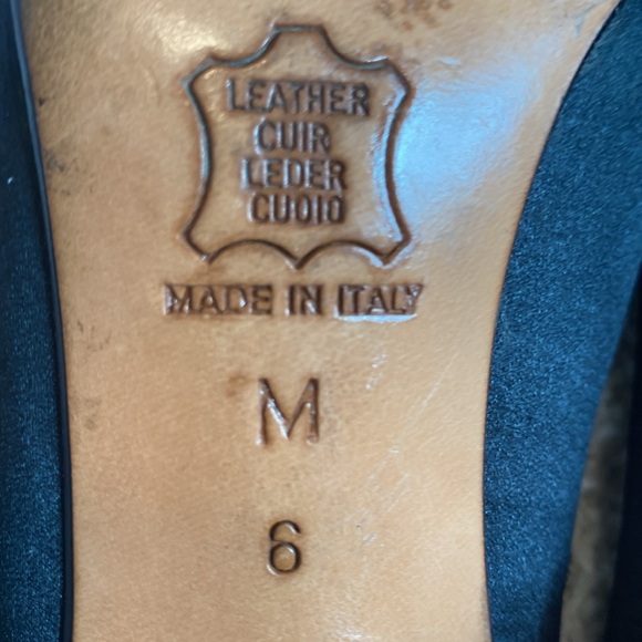 HUGE CLOSET SALE 😎RARE 1980s Authentic YSL heels - Picture 8 of 10